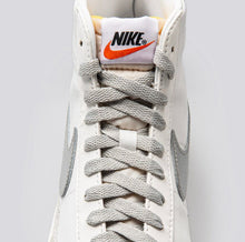 Load image into Gallery viewer, RSOLE GREY LACES ( AVAILABLE  SIZE  130 CM )
